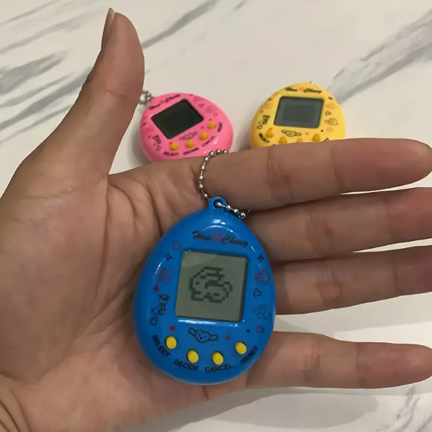 Retro Electronic Virtual Pet Keychain – Classic Handheld Digital Pet Toy